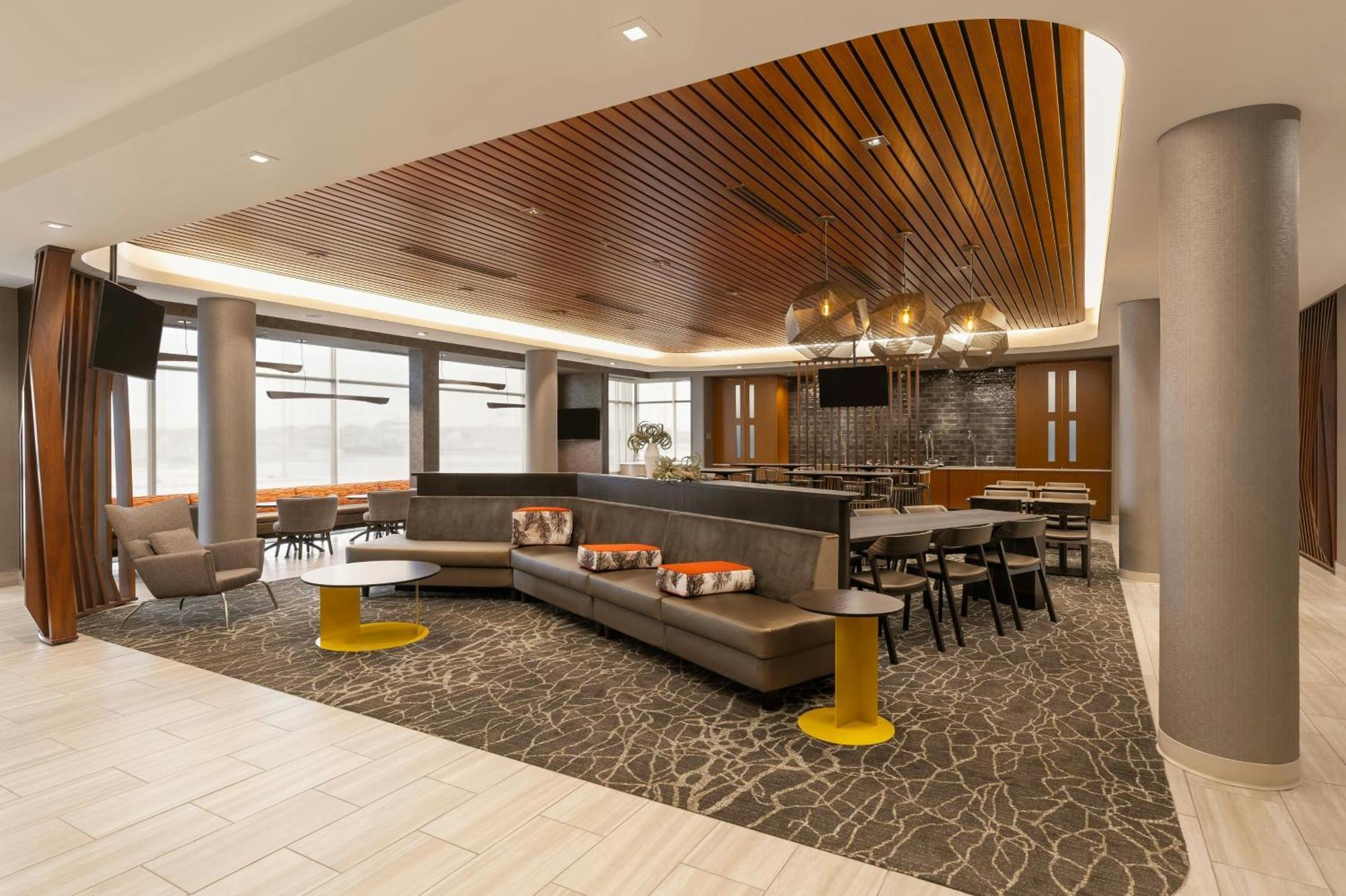 Springhill Suites By Marriott Fargo Exterior photo